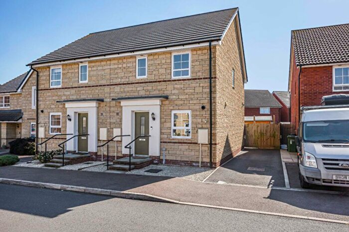3 Bedroom Semi-Detached House For Sale In Clutterbuck Close, Leonard Stanley, Stonehouse, Gloucestershire, GL10