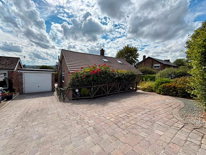 2 Bedroom Detached Bungalow For Sale In Chesterfield Road, Matlock, DE4