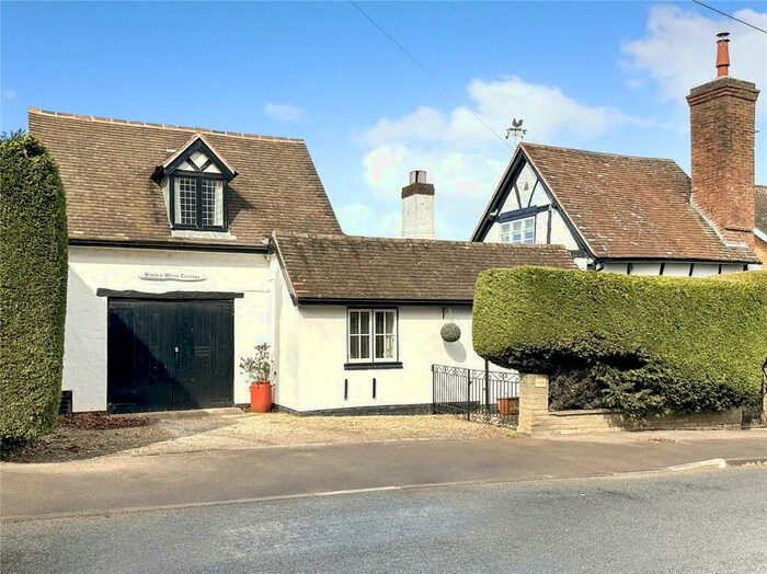 3 Bedroom Detached House For Sale In Cleobury Road, Bewdley, Worcestershire, DY12