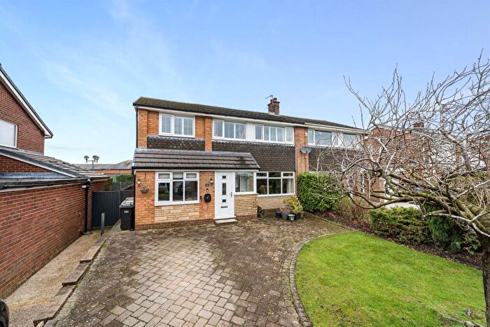 4 Bedroom Semi Detached House For Sale In Lynwood Grove, Harwood, Bolton, BL2