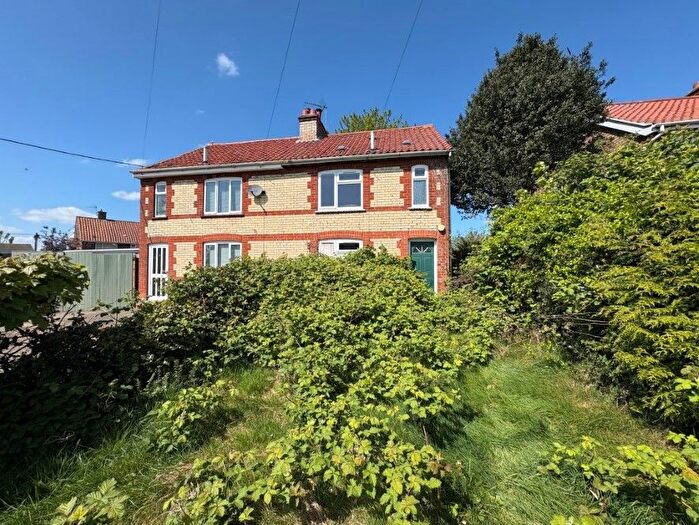 3 Bedroom Semi-detached House For Sale In Paradise Road, Downham Market, Norfolk, PE38