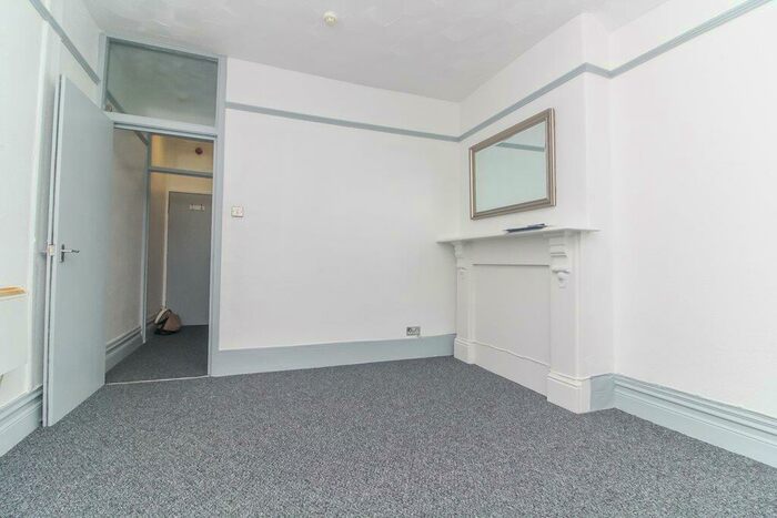 1 Bedroom Flat To Rent In Marlborough Road, Roath, Cardiff, CF23