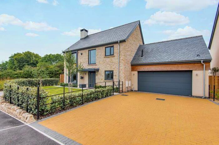 4 Bedroom Detached House For Sale In Orchard Court, Broadway, Ilminster, TA19