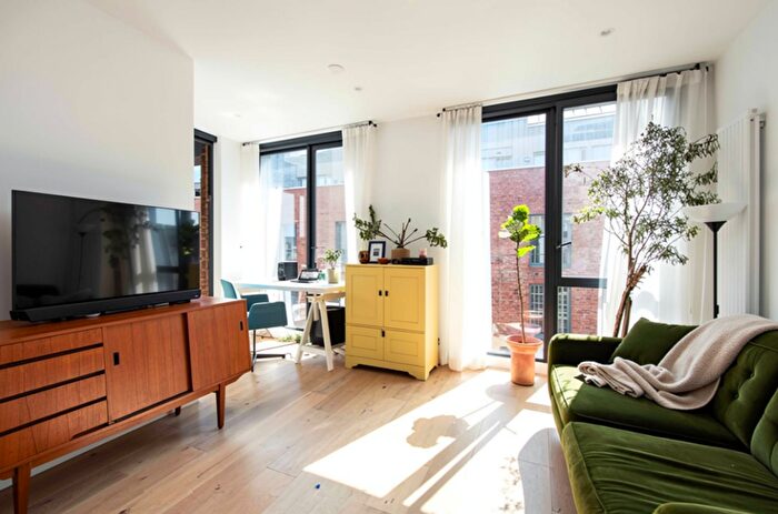 1 Bedroom Flat For Sale In Hatch Building, Berkshire Road, E9