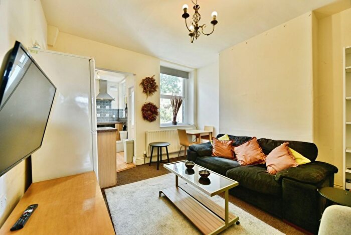 3 Bedroom Terraced House For Sale In Heavygate Road, Sheffield, South Yorkshire, S10