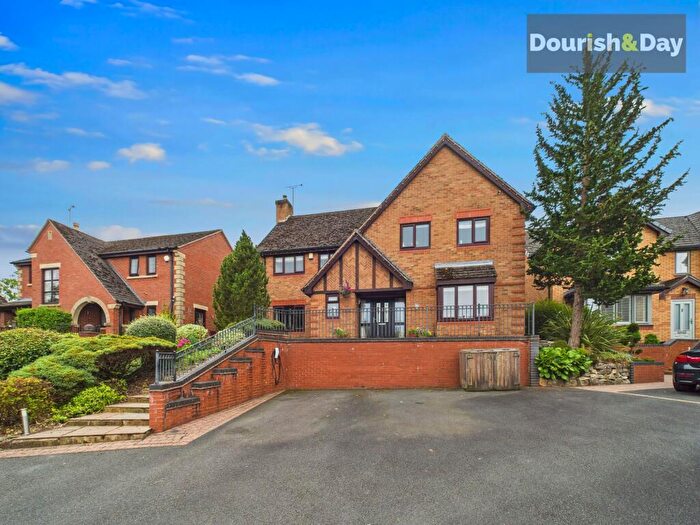4 Bedroom Detached House For Sale In Rowley Hall Drive, Stafford, ST17