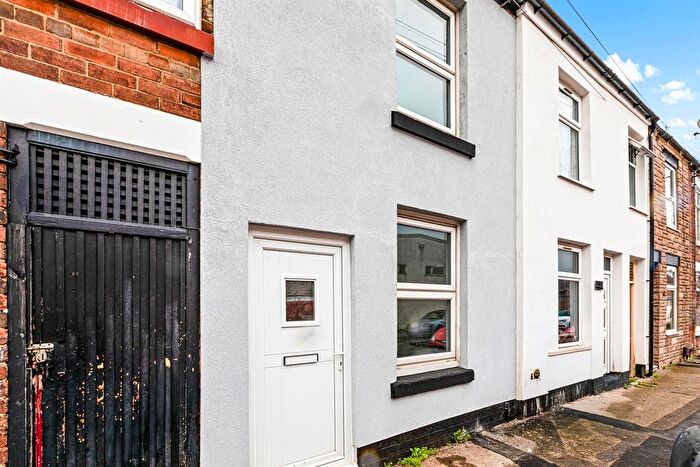 3 Bedroom Terraced House For Sale In Broadway Street, Burton-On-Trent, DE14