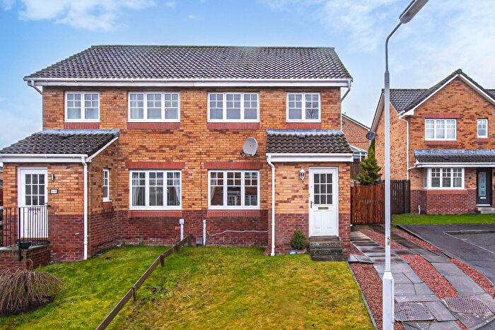 3 Bedroom Semi Detached House For Sale In Farnell Way, Dunfermline, KY12