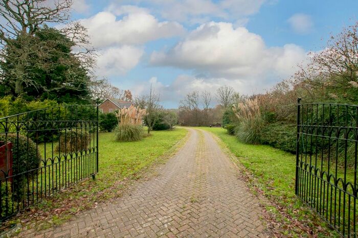 4 Bedroom Detached House To Rent In Mislingford Road, Swanmore, Southampton, SO32