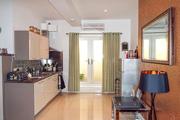 1 Bedroom Flat For Sale In Granby Street, Newmarket, CB8