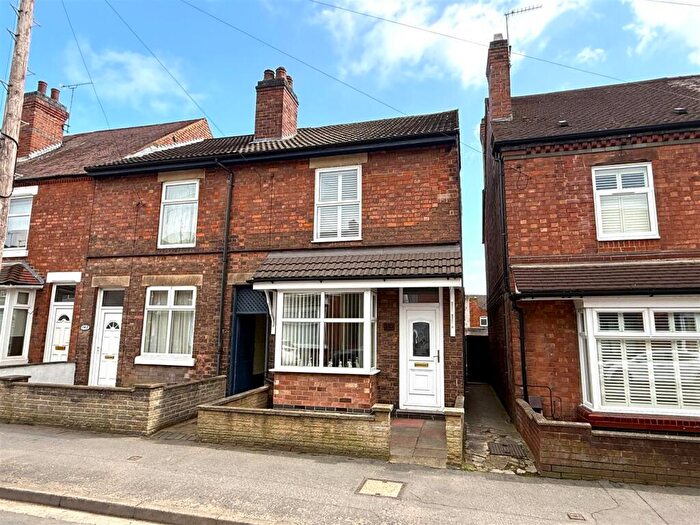 2 Bedroom End Of Terrace House For Sale In Calais Road, Burton-On-Trent, DE13