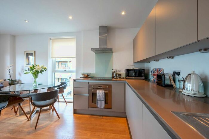 2 Bedroom Flat To Rent In Oldridge Road, Balham, London, SW12