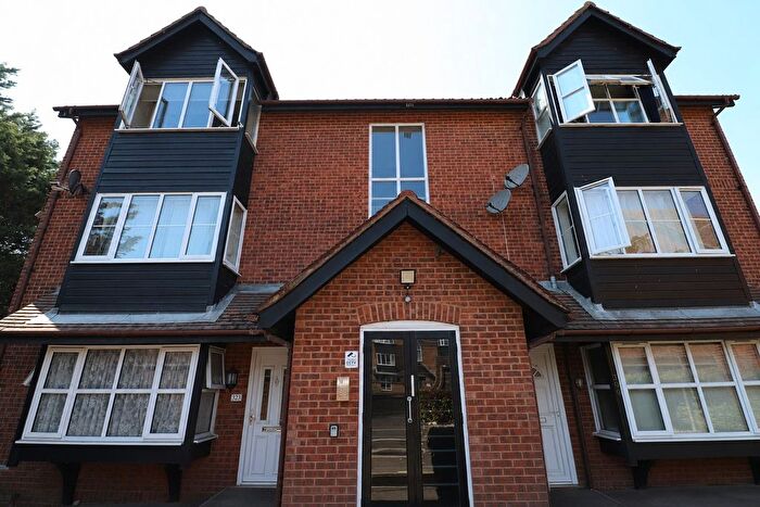 Studio To Rent In Knights Manor Way, Dartford, DA1