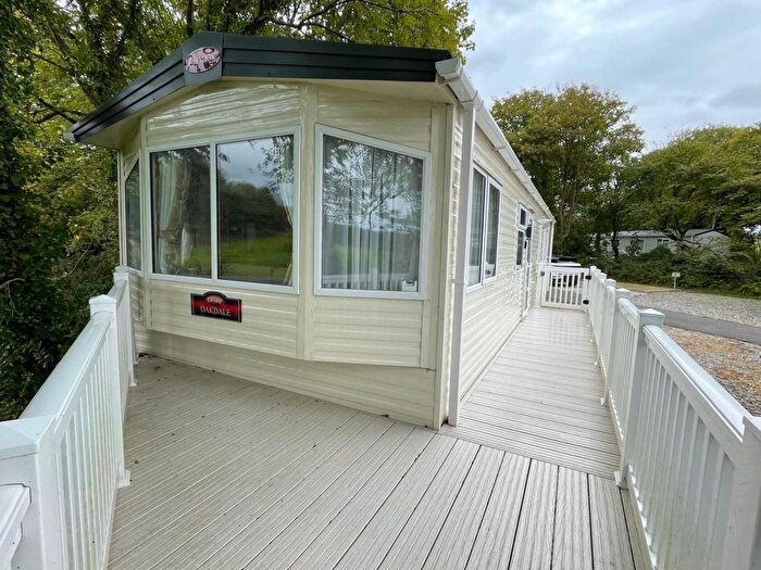 3 Bedroom Mobile/park Home For Sale In St. Minver, Wadebridge, PL27