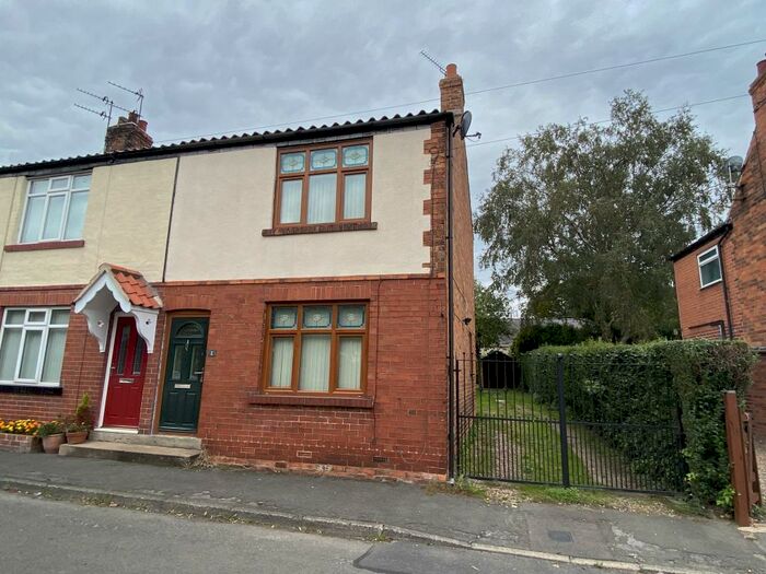 2 Bedroom Cottage To Rent In Middle Street, Misson, DN10