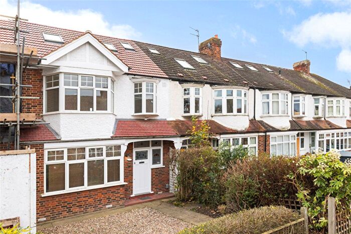 4 Bedroom Terraced House For Sale In Elm Close, London, SW20