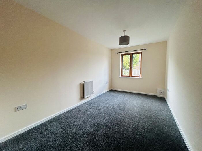 2 Bedroom Apartment To Rent In Mallory Close, DA12