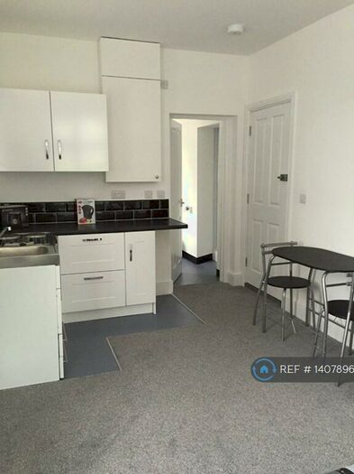 Studio To Rent In Coundon, Coventry, CV6