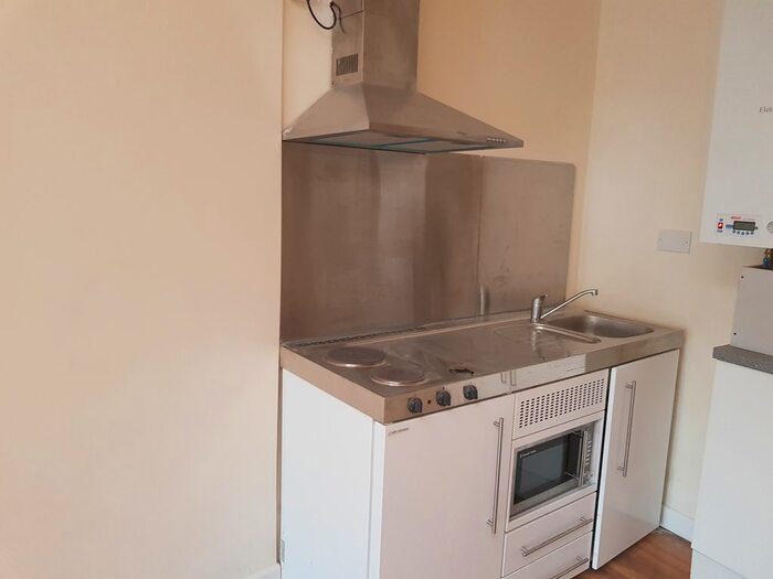 Studio To Rent In Court Parade, Wembley, HA0