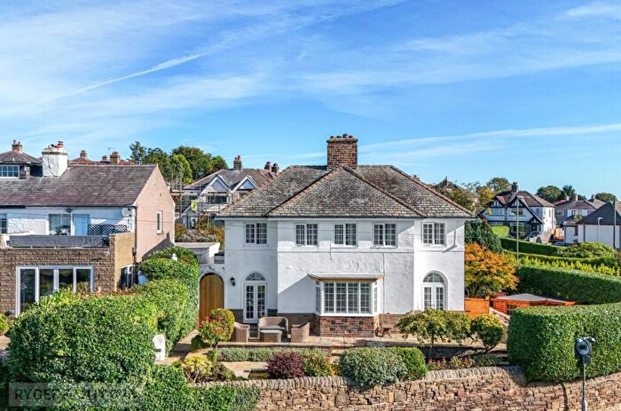 4 Bedroom Detached House For Sale In Roils Head Road, Halifax, West Yorkshire, HX2