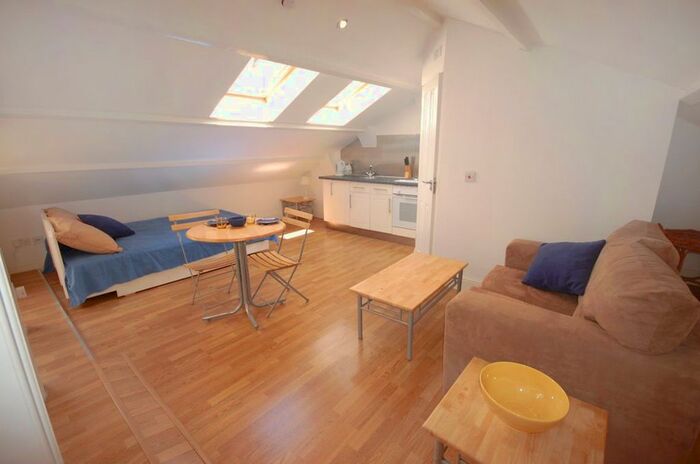 Studio To Rent In Southwell Gardens, South Kensington, SW7