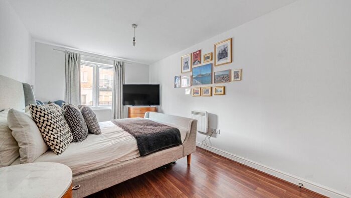 1 Bedroom Flat For Sale In Candle St, London, E1