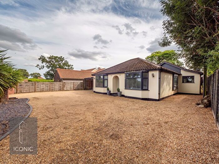 3 Bedroom Bungalow For Sale In Church Street, Horsford, Norwich, NR10