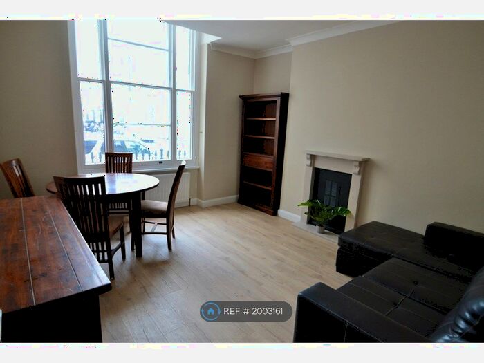 2 Bedroom Flat To Rent In St. Georges Drive, London, SW1V