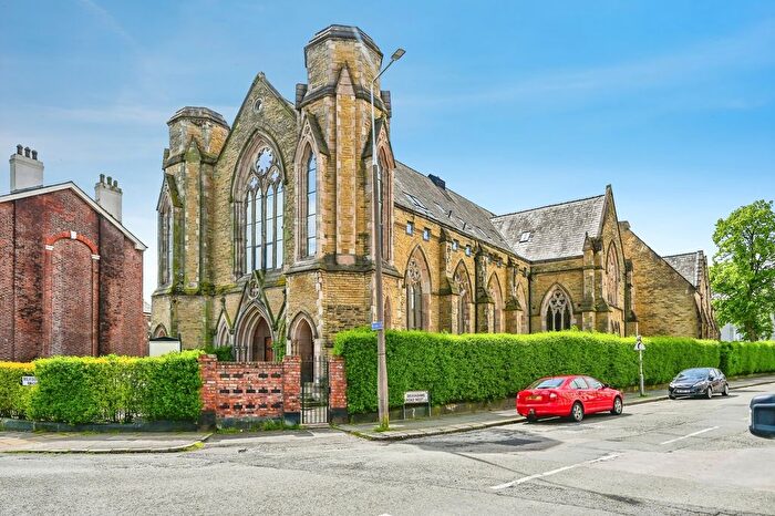 2 Bedroom Flat For Sale In Belvidere Road, Princes Park, Liverpool, Merseyside, L8