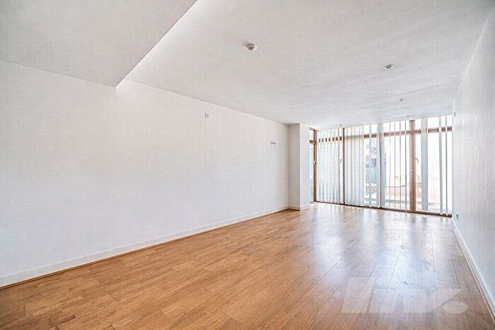 2 Bedroom Flat For Sale In Lymington Road, West Hampstead, NW6