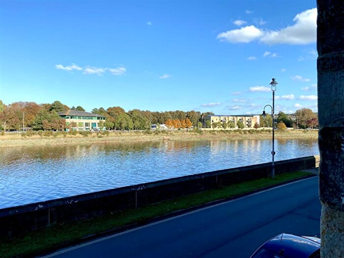 2 Bedroom Apartment To Rent In Flat Riverside Lofts, - St Georges Quay Lancaster, Lancashire, LA1