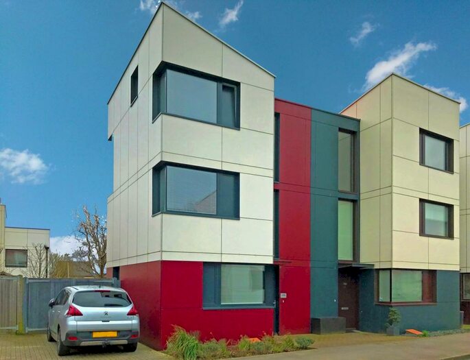 3 Bedroom Semi-Detached House To Rent In Holden Avenue, Oxley Park, Milton Keynes, MK4