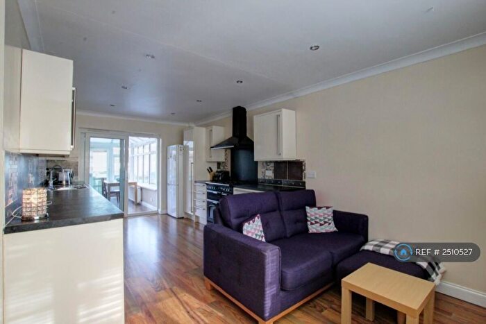 3 Bedroom Semi-Detached House To Rent In Mount Pleasant, Houghton Le Spring, DH5