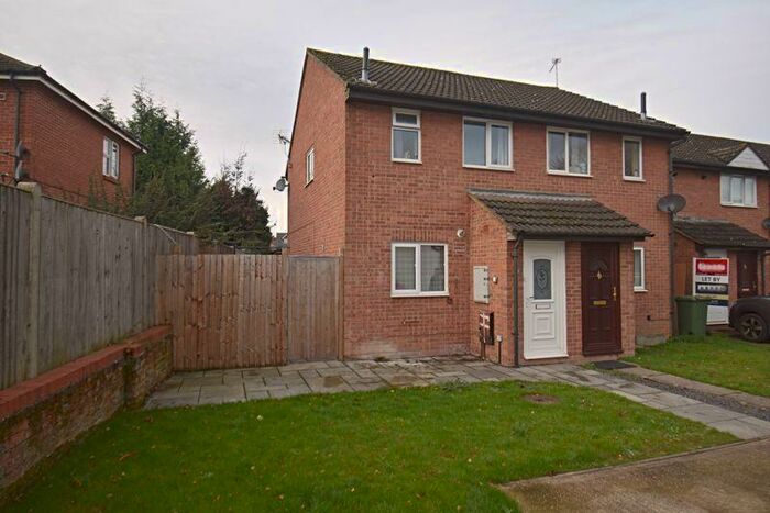 2 Bedroom Semi-Detached House To Rent In Brookvale Close, Town Centre, RG21
