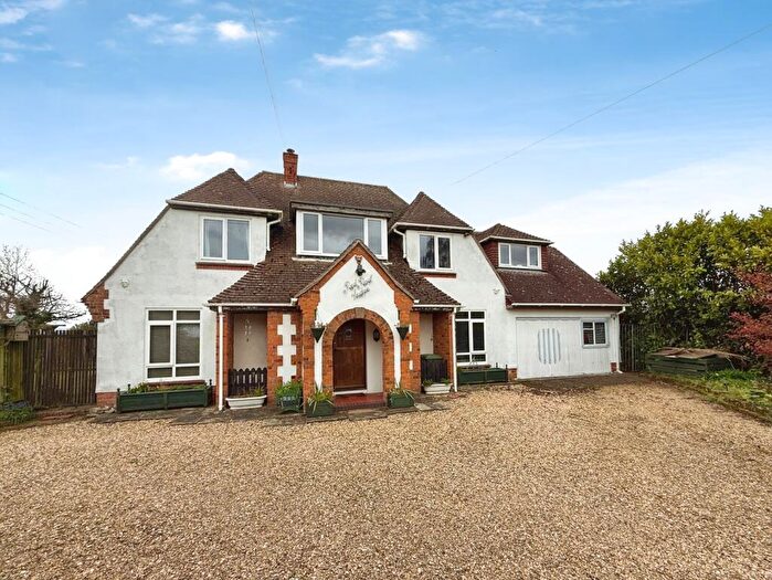 4 Bedroom Detached House For Sale In Lowgate, Fleet, Holbeach, PE12
