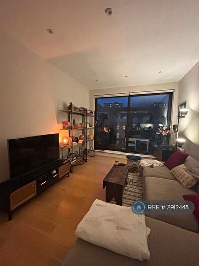 1 Bedroom Flat To Rent In Mare Street, London, E8