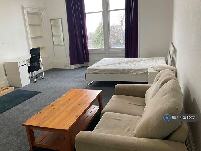 5 Bedroom Flat To Rent In Warrender Park Crescent, Edinburgh, EH9