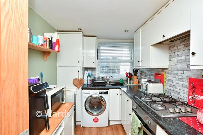 2 Bedroom Maisonette For Sale In Princes Crescent, Margate, Kent, CT9