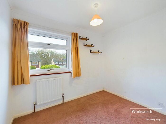 4 Bedroom Semi-Detached House To Rent In Venetia Close, Emmer Green, Reading, Berkshire, RG4