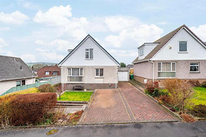 4 Bedroom Detached House For Sale In West Park, Carnock, KY12