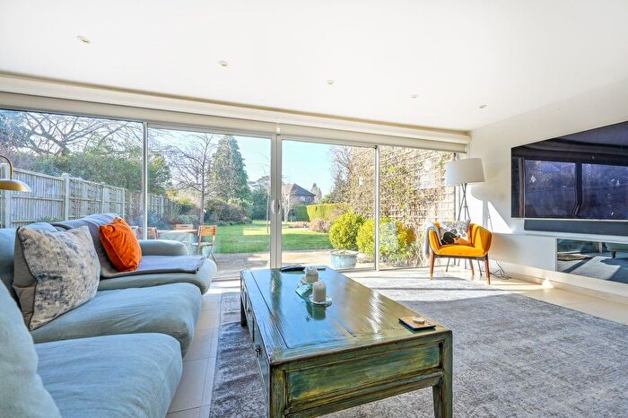 3 Bedroom Detached House To Rent In Meads Road, Boxgrove, Guildford, GU1