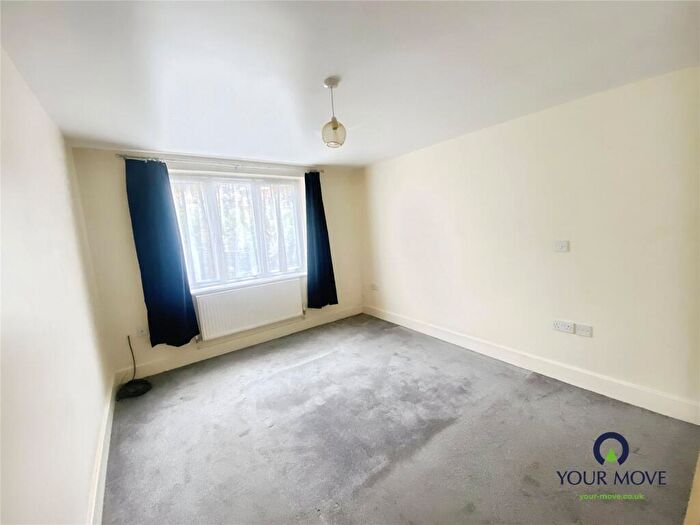 2 Bedroom Flat To Rent In Dane Park Road, Ramsgate, Kent, CT11