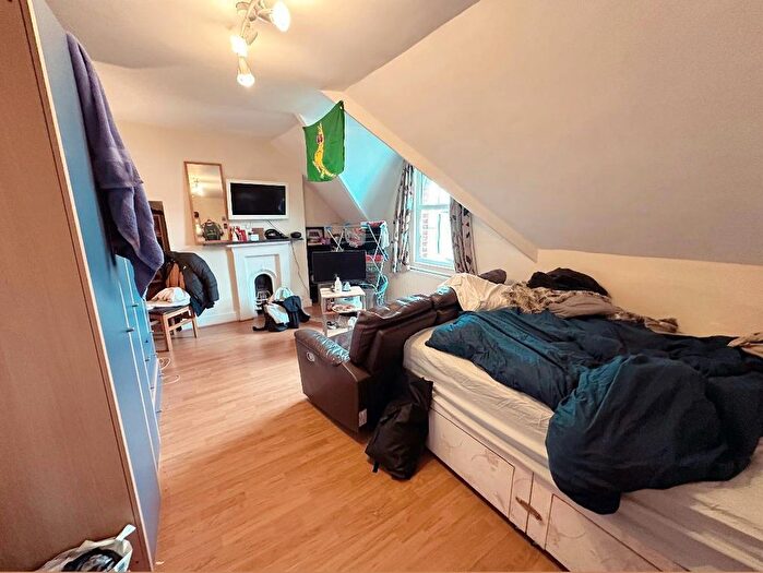 5 Bedroom Property To Rent In St. Clements Street, Oxford, OX4