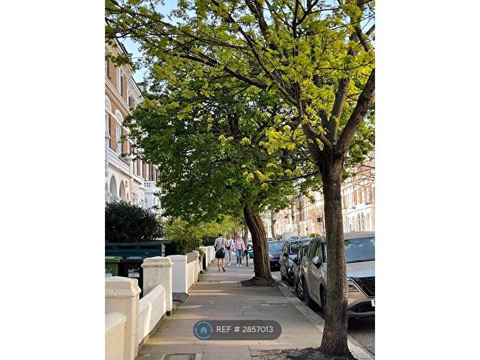2 Bedroom Flat To Rent In Olympia, London, W14