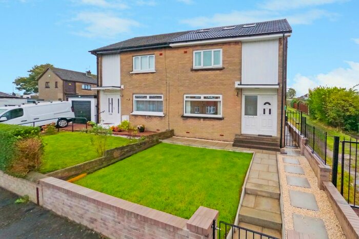 3 Bedroom Semi-Detached House To Rent In Tweedsmuir Road, Glasgow, G52