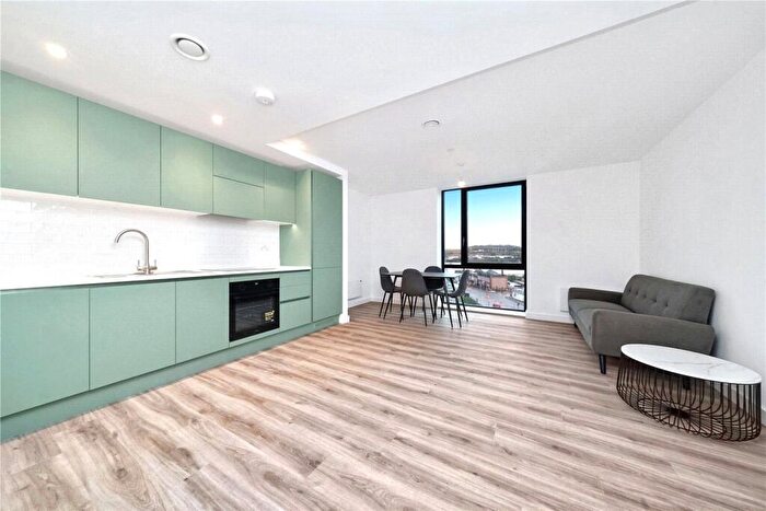 2 Bedroom Apartment To Rent In Viva Court, Kimpton Road, Luton, LU2