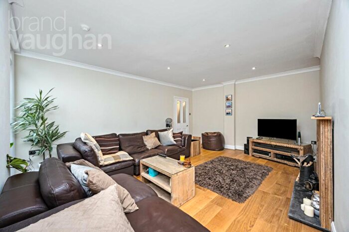 1 Bedroom Flat For Sale In Brunswick Square, Hove, East Sussex, BN3
