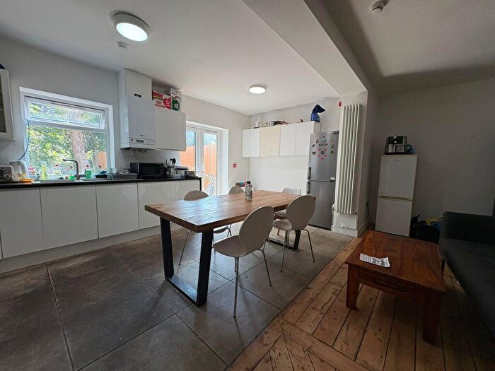 1 Bedroom House Of Multiple Occupation To Rent In Church Hill Road, Oxford, OX4