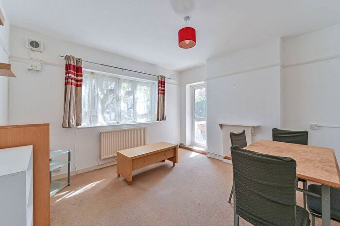 1 Bedroom Flat To Rent In Effra Parade, Brixton, London, SW2