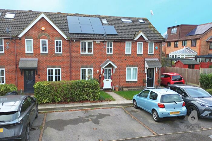3 Bedroom Terraced House For Sale In Privet Close, Lower Earley, RG6